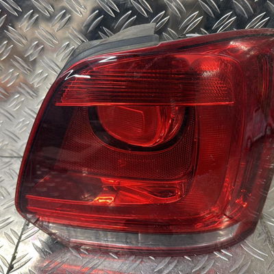 Feu arrière droit Volkswagen POLO V (6R1, 6C1) 1.2 tdi (2009) 5 portes