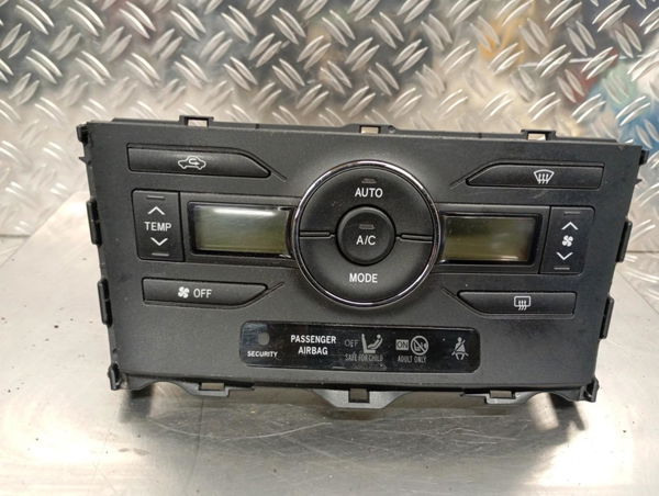 Commande de chauffage TOYOTA AURIS 1  0