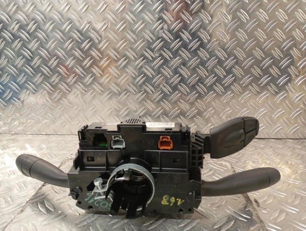 Interrupteur commande de frein a main Citroën C2 (JM_) 1.4 hdi (2003-2009) 3 portes