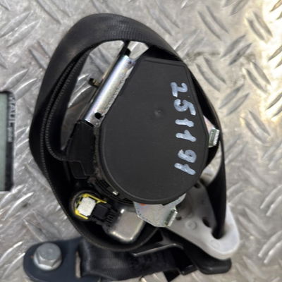 Ceinture avant gauche Peugeot 208 I (CA_, CC_) 1.4 hdi (2012) 3 portes