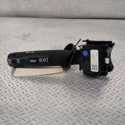 Commande eclairage Opel CORSA E (X15) 1.4 (08, 68) (2014)