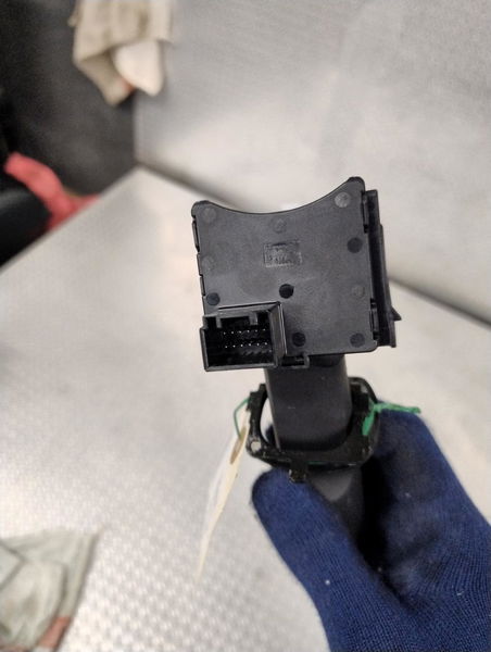 Commande eclairage Opel CORSA E (X15) 1.4 (08, 68) (2014)