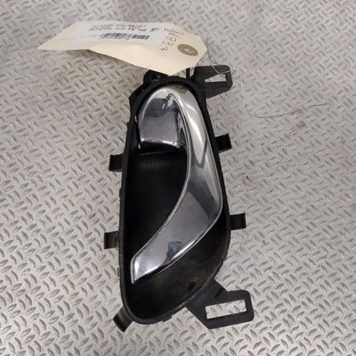 Poignee int porte ard Nissan PULSAR 3-5 portes (C13) 1.5 dci (2014)