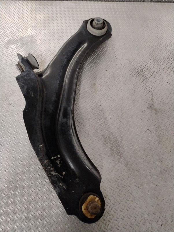 Triangle inf avg Renault CLIO IV (BH_) 1.5 dci 90 (2012) 5 portes
