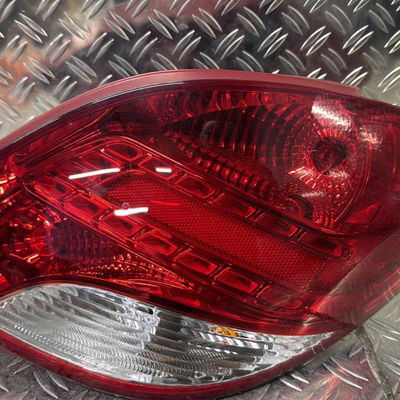 Feu arrière droit Peugeot 207-207 (WA_, WC_) 1.4 hdi (2006-2015) 5 portes