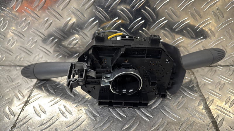 Interrupteur commande de frein a main Fiat PANDA (169_) 1.1 (169.axa1a) (2003)