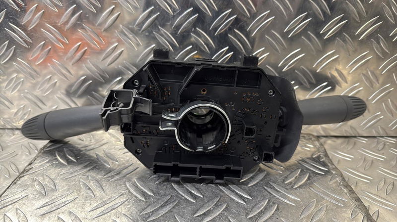 Interrupteur commande de frein a main Fiat PANDA (169_) 1.1 (169.axa1a) (2003)