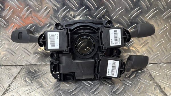 Interrupteur commande de frein a main Bmw X5 (E70) Xdrive 30 d (2010-2013)