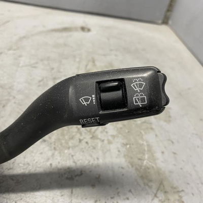 Interrupteur commande de frein a main Audi A6 C6 Avant (4F5) 3.0 tdi quattro (2006-2008)