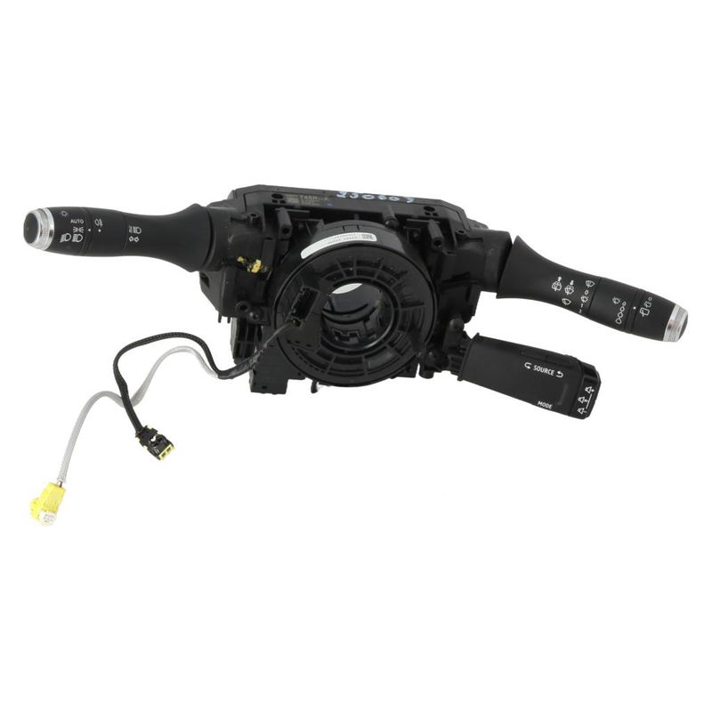 Interrupteur commande de frein a main Renault CLIO V (B7_) 1.5 blue dci 85 (b7ag) (2019) 5 portes