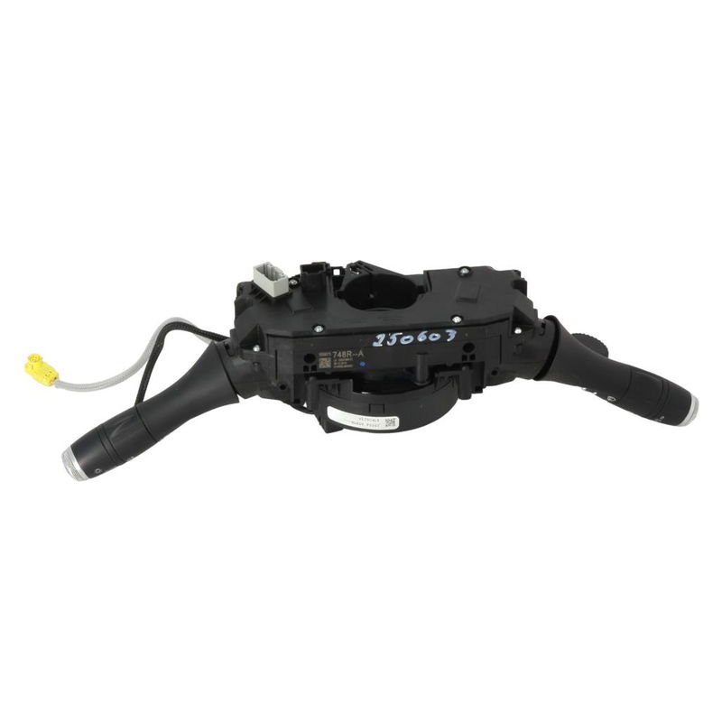 Interrupteur commande de frein a main Renault CLIO V (B7_) 1.5 blue dci 85 (b7ag) (2019) 5 portes