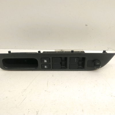 Commande lève-glace porte avant gauche Suzuki SWIFT III (MZ, EZ) 1.3 (rs 413) (2005)