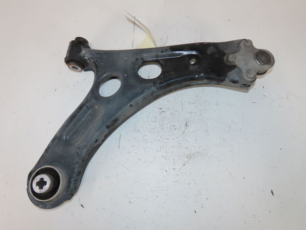 Triangle inf avg Peugeot 208 II (UB_, UP_, UW_, UJ_) E-208 (2019)