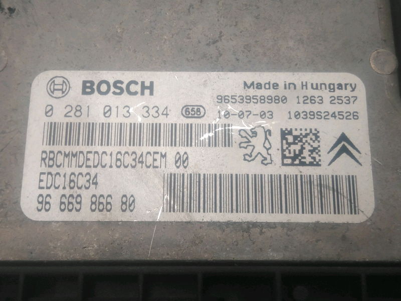Calculateur moteur Peugeot 5008 (0U_, 0E_) 1.6 hdi (2010-2017)