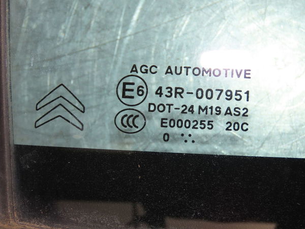 Glace av custode d Citroën DS3 (SA_) 1.6 hdi 110 (2009-2015)
