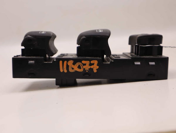 Commande lève-glace porte avant gauche Nissan QASHQAI II SUV (J11, J11_) 1.2 dig-t (2013)
