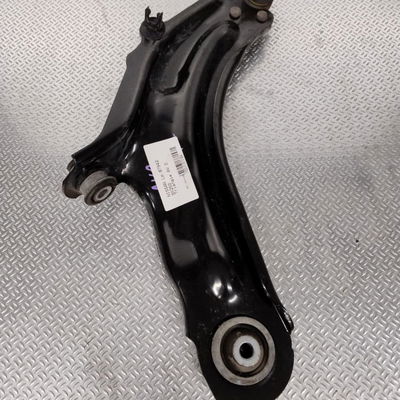 Triangle inf avd NISSAN NV250  NV250