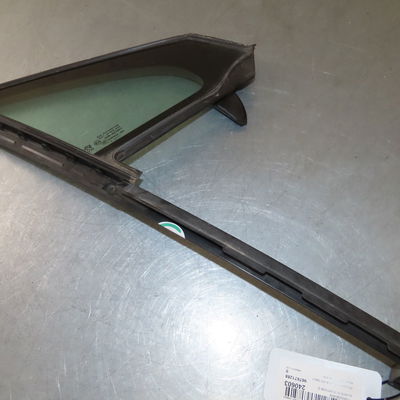 Glace av custode d Peugeot 208 I (CA_, CC_) 1.6 (2012)