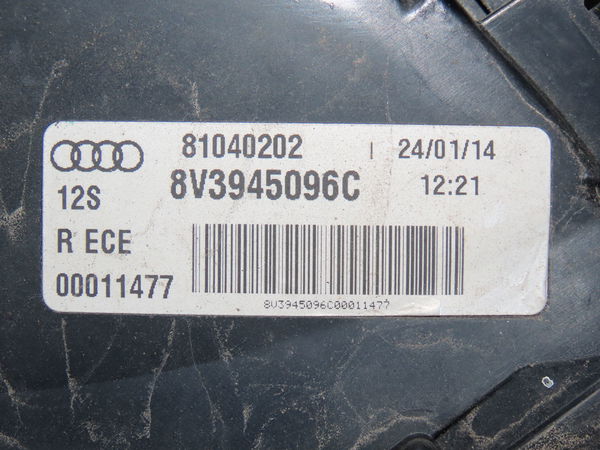 Feu arrière droit Audi A3 (8V1, 8VK) 1.6 tdi (2013-2017)