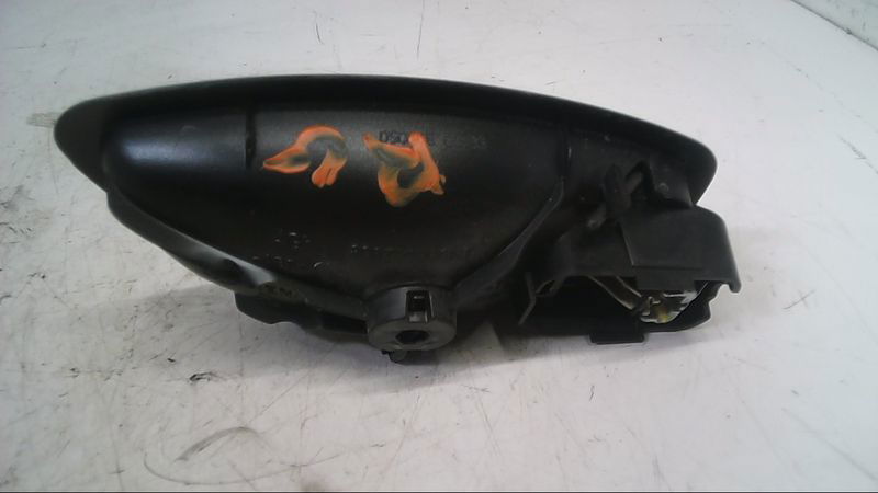 Poignee int porte arg Renault CAPTUR I (J5_, H5_) 1.2 tce 120 (2013)