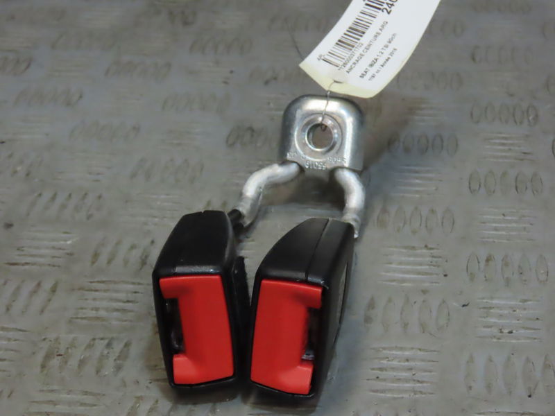 Ancrage ceinture arrière gauche Seat IBIZA IV (6J5, 6P1) 1.2 tsi (2010-2012)