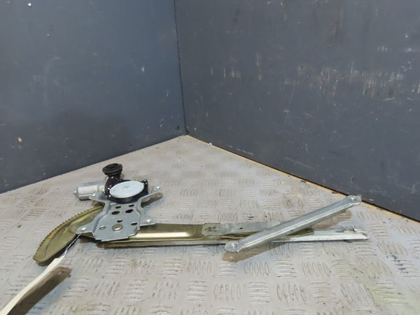 Mecanismemoteur leve-glace avg Suzuki SWIFT III (MZ, EZ) 1.3 (rs 413) (2005)