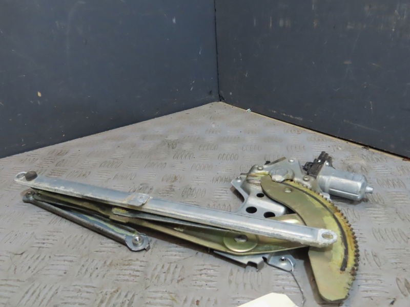 Mecanismemoteur leve-glace avg Suzuki SWIFT III (MZ, EZ) 1.3 (rs 413) (2005)