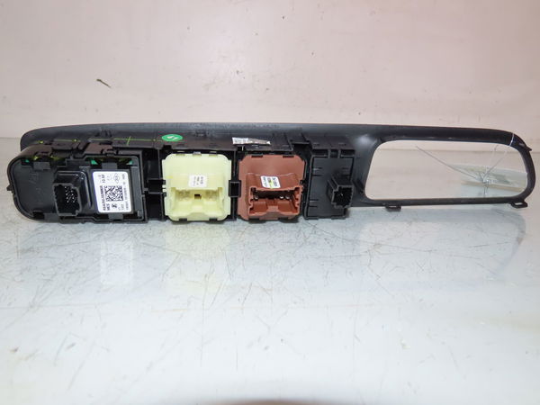 Commande lève-glace porte avant gauche Renault CLIO IV (BH_) 0.9 tce 90 (2012) 5 portes
