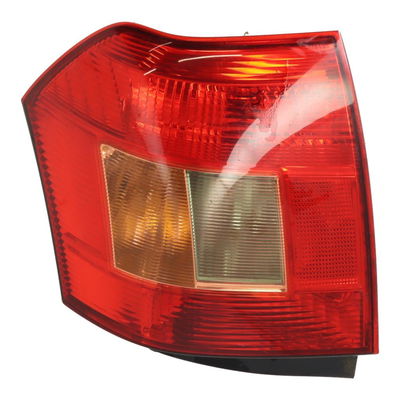 Feu arrière droit Toyota COROLLA (_E12_) 1.6 vvt-i (zze121_) (2002-2006)