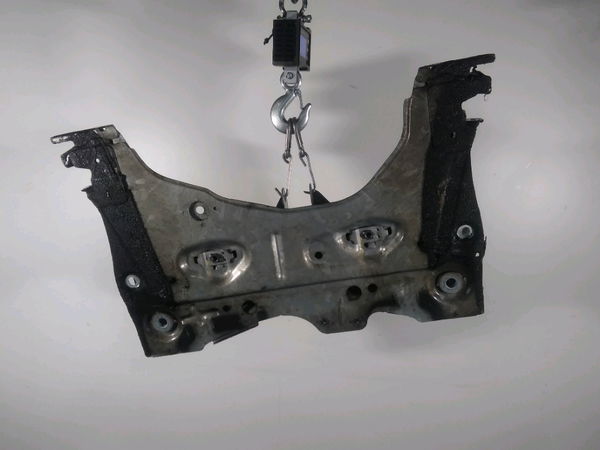 Berceau moteur avant Renault CLIO IV (BH_) 1.5 dci 90 (2012) 5 portes