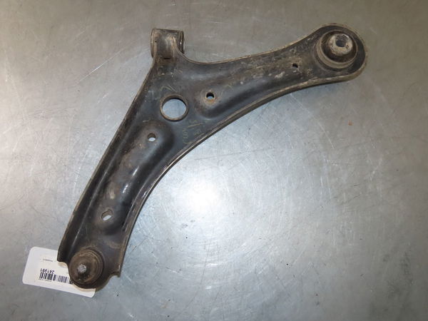 Triangle inf avd Ford ECOSPORT 1.5 tdci (2013)