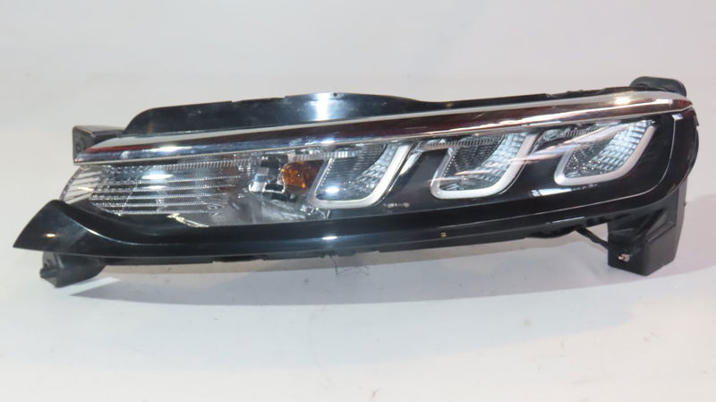 Feux position g Citroën C3 AIRCROSS II (2R_, 2C_) 1.2 puretech 110 (2rhnzb, 2rhnzw, 2rhnpx, 2rhnpj) (2017)