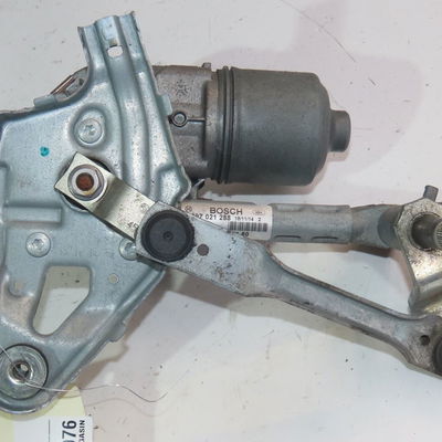 Moteur essuie-glace av gauche Peugeot 3008 Monospace (0U_) 1.6 hdi (2009-2016) 5 portes