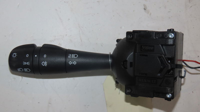 Commande eclairage Renault TWINGO III (BCM_, BCA_) 1.0 sce 70 (bcmb) (2015) 5 portes