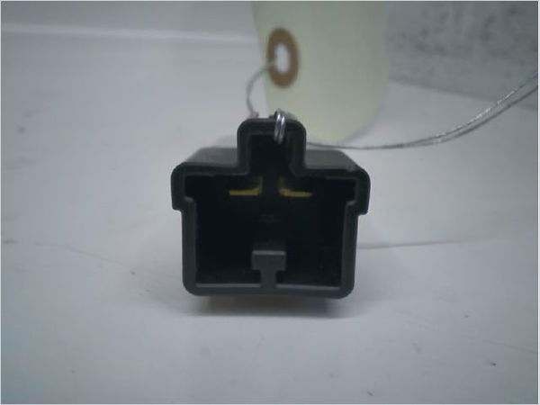 Contacteur de stop sur pedale  Toyota AYGO (_B1_) 1.0 (kgb10_) (2005-2014) 5 portes