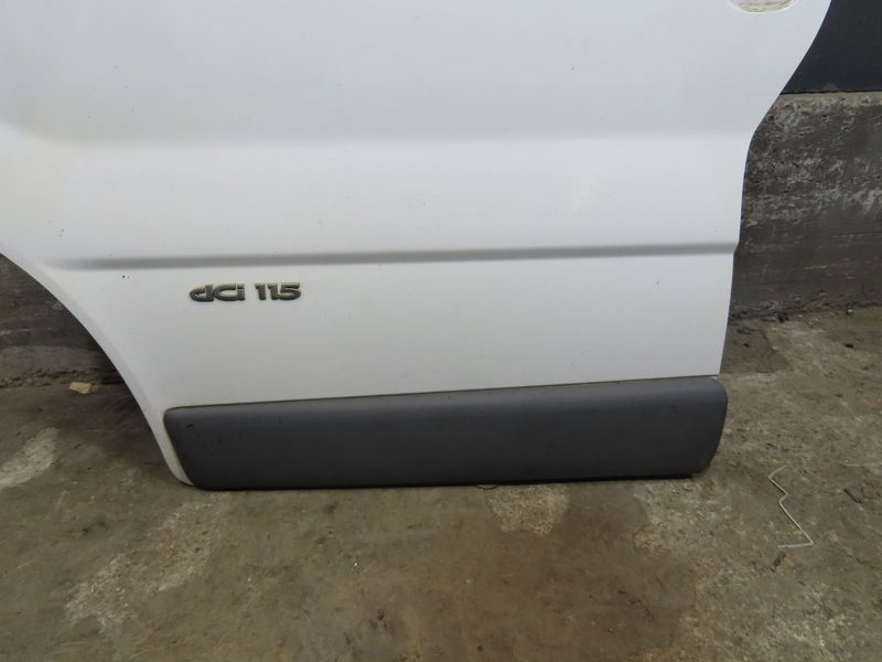 Porte avant gauche Renault TRAFIC II Camionnette (FL) 2.0 dci 115 (fl01, fl0u) (2006)