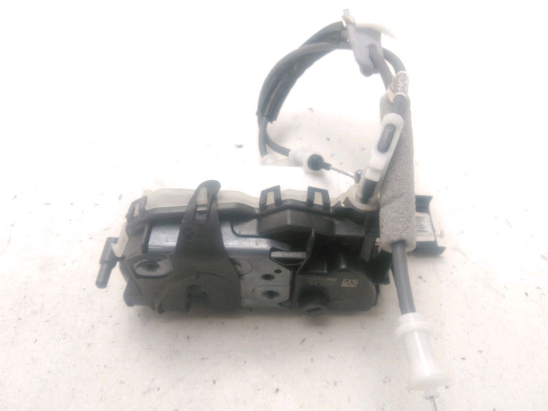 Serrure porte avd Peugeot 2008 II (UD_, US_, UY_, UK_) 1.5 bluehdi 110 (udyhsk) (2021)