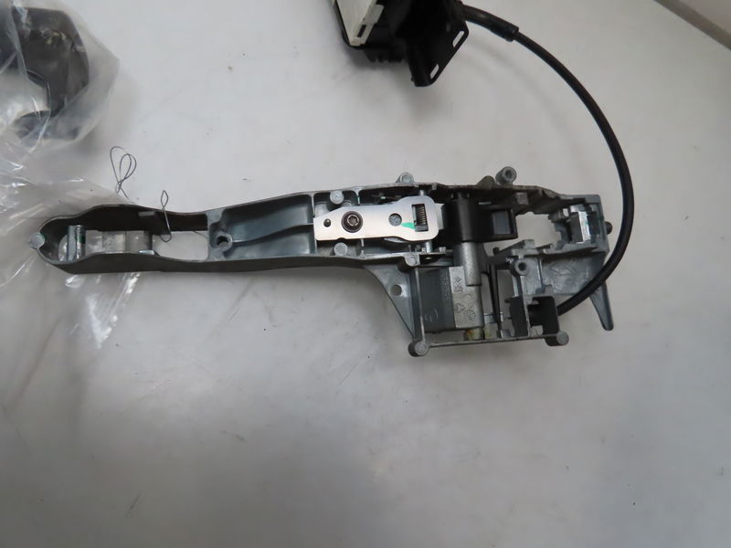 Serrure porte avg Peugeot 207-207 (WA_, WC_) 1.4 hdi (2006-2015) 5 portes