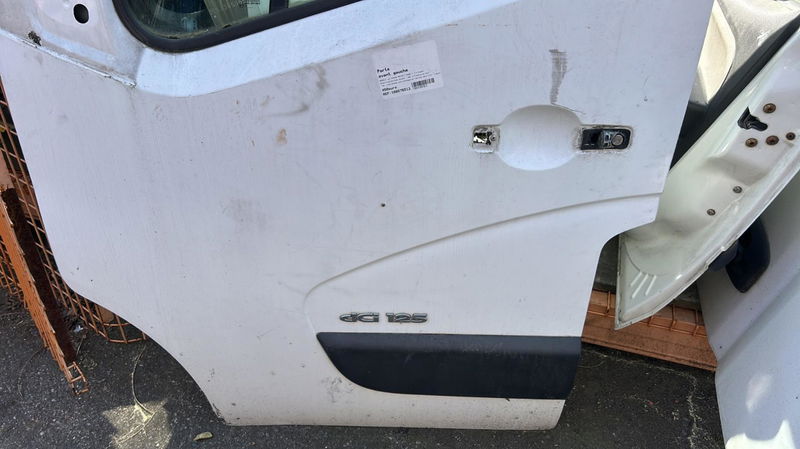 Porte avant gauche Renault MASTER III Camionnette (FV) 2.3 dci 125 fwd (fv0c, fv0d, fv0g, fv0h, fv0j, fv0k) (2010)