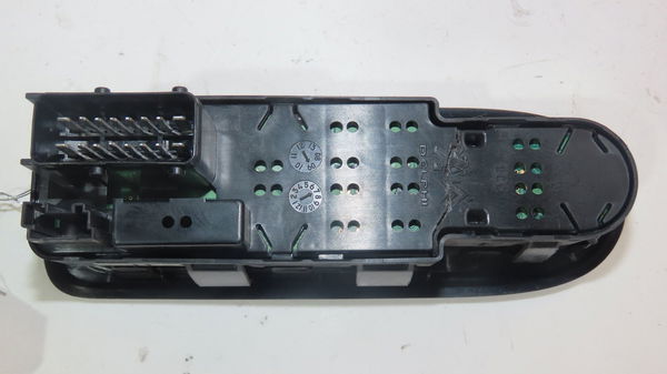 Commande lève-glace porte avant gauche Citroën C3 II (SC_) 1.4 (2009-2016) 5 portes