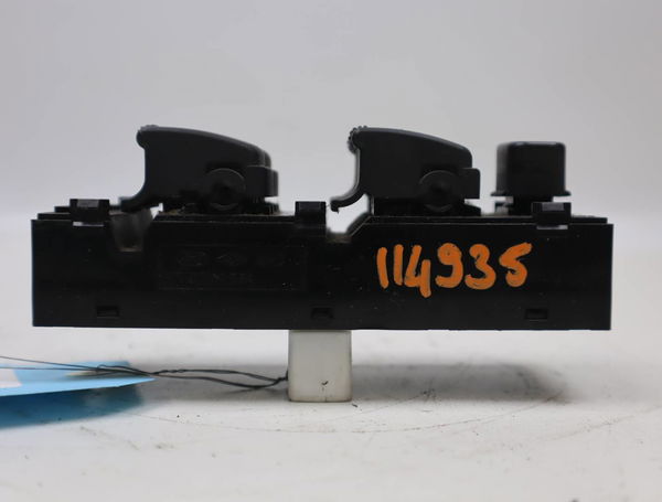 Commande lève-glace porte avant gauche Hyundai GETZ (TB) 1.4 i (2005-2010)