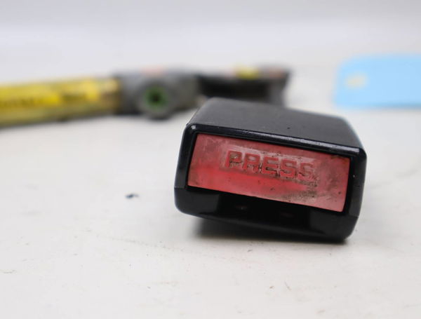 Pretentionneur avg Peugeot 306 3-5 portes (7A, 7C, N3, N5) 1.4 (1993-2001) 5 portes