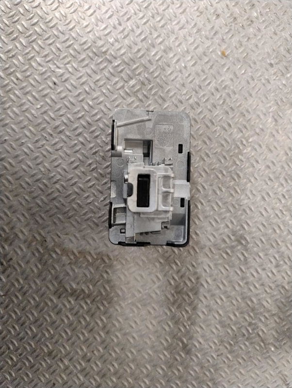 Platine fusible av RENAULT TRAFIC 3  TRAFIC 3 LONG PHASE 1