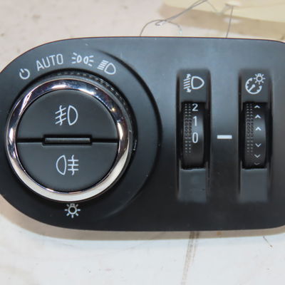 Interrupteur commande de phares Opel CORSA E (X15) 1.4 (08, 68) (2014)