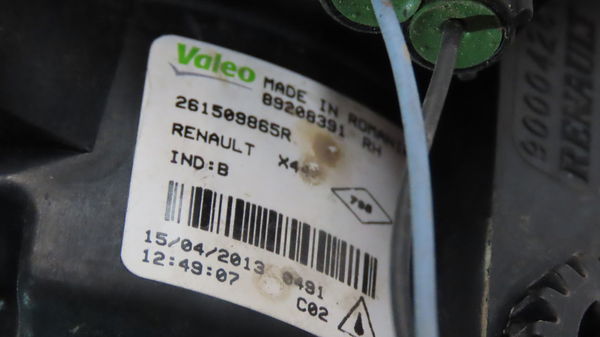 Feux av d Renault TWINGO II (CN0_) 1.5 dci 75 (2010) 3 portes