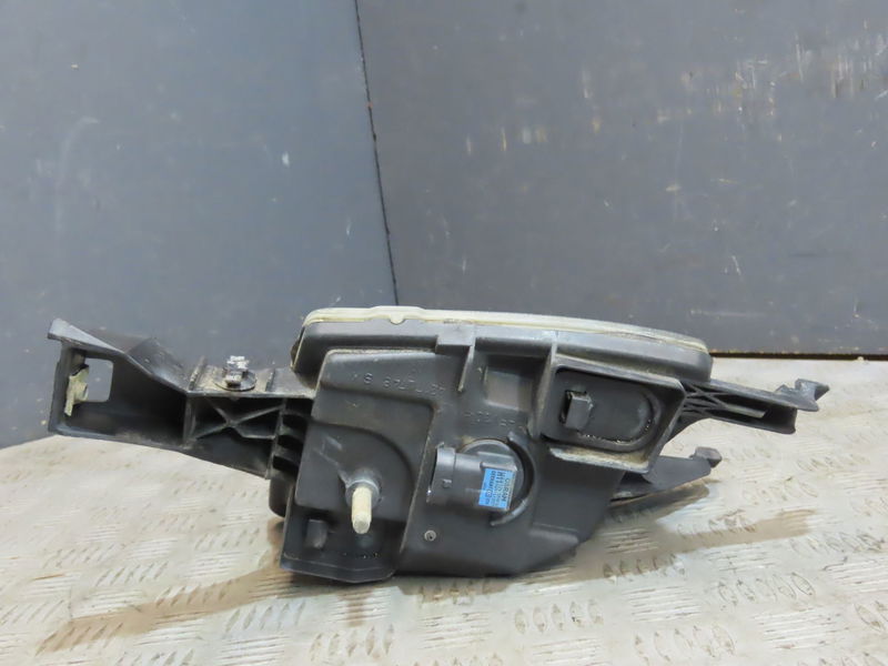 Phare antibrouillard avant gauche Peugeot 407 (6D_) 1.6 hdi 110 (6d9hzc, 6d9hyc) (2004-2010)
