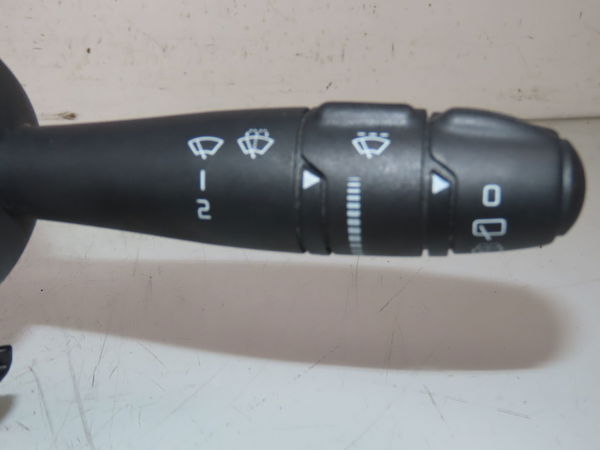 Commande clignotant Renault TWINGO II (CN0_) 1.2 16v (cn04, cn0a, cn0b) (2007-2014) 3 portes
