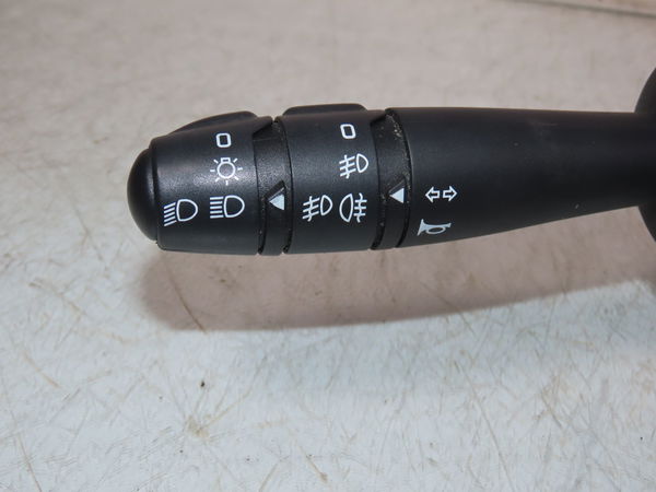 Commande clignotant Renault TWINGO II (CN0_) 1.2 16v (cn04, cn0a, cn0b) (2007-2014) 3 portes