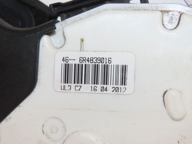 Serrure porte ard Volkswagen POLO V (6R1, 6C1) 1.6 tdi (2009) 5 portes