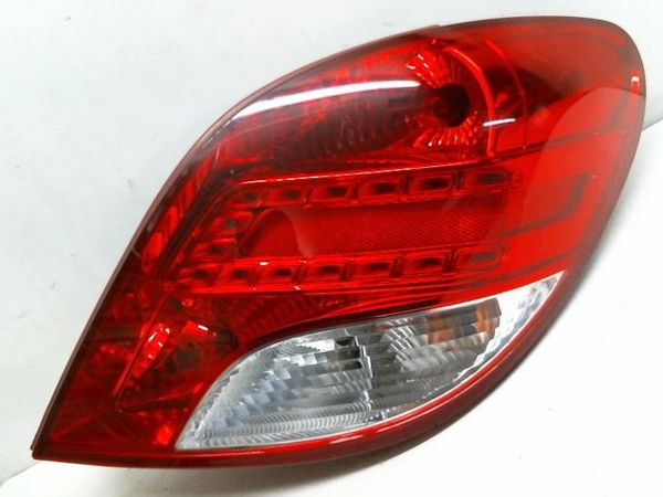 Feu arrière droit Peugeot 207-207 (WA_, WC_) 1.6 hdi 110 (2009-2012)